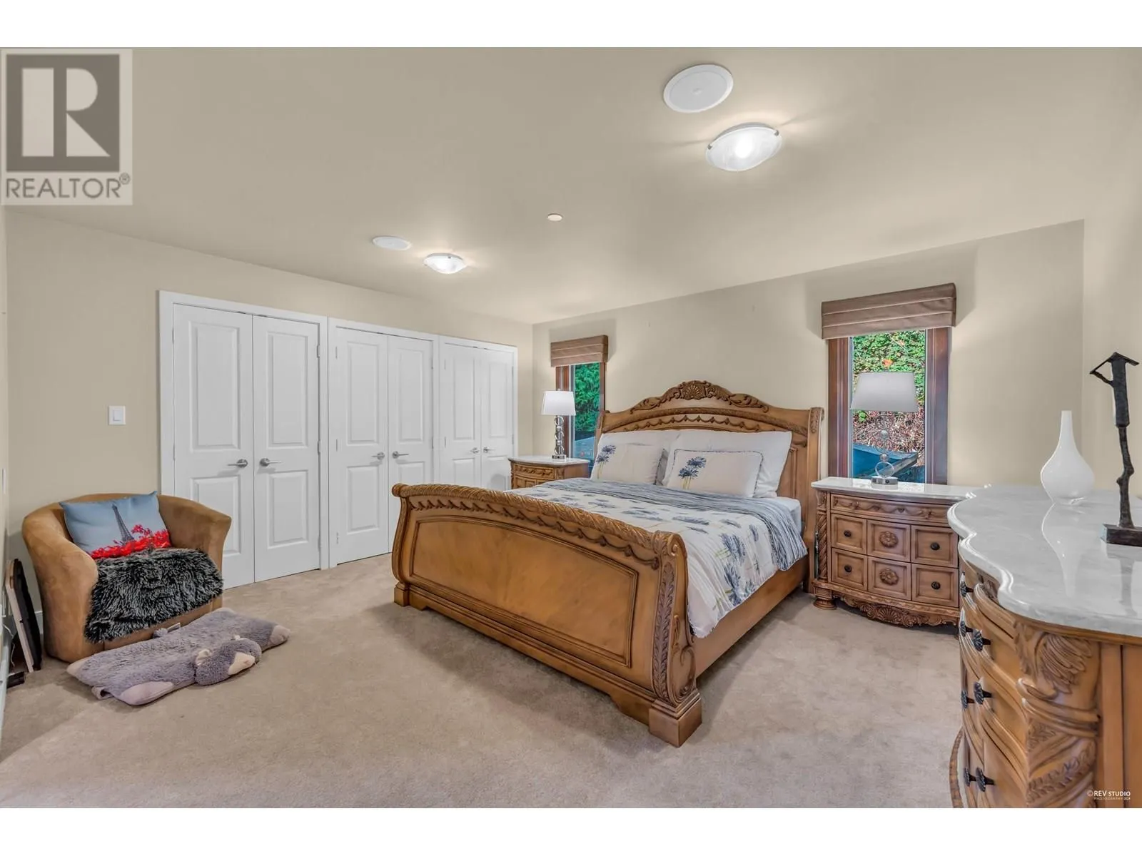 4742 CAULFEILD DRIVE