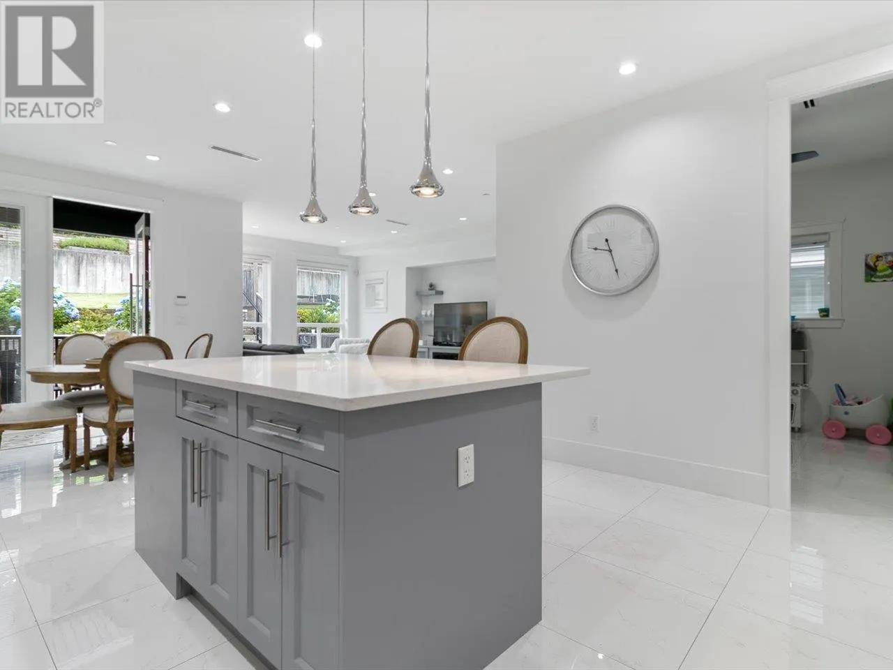 1462 PITT RIVER ROAD