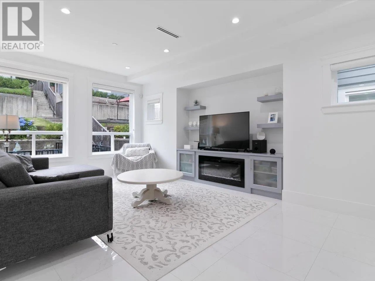 1462 PITT RIVER ROAD