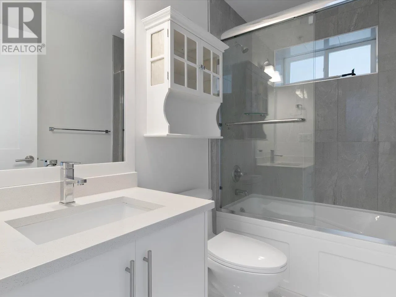 1462 PITT RIVER ROAD