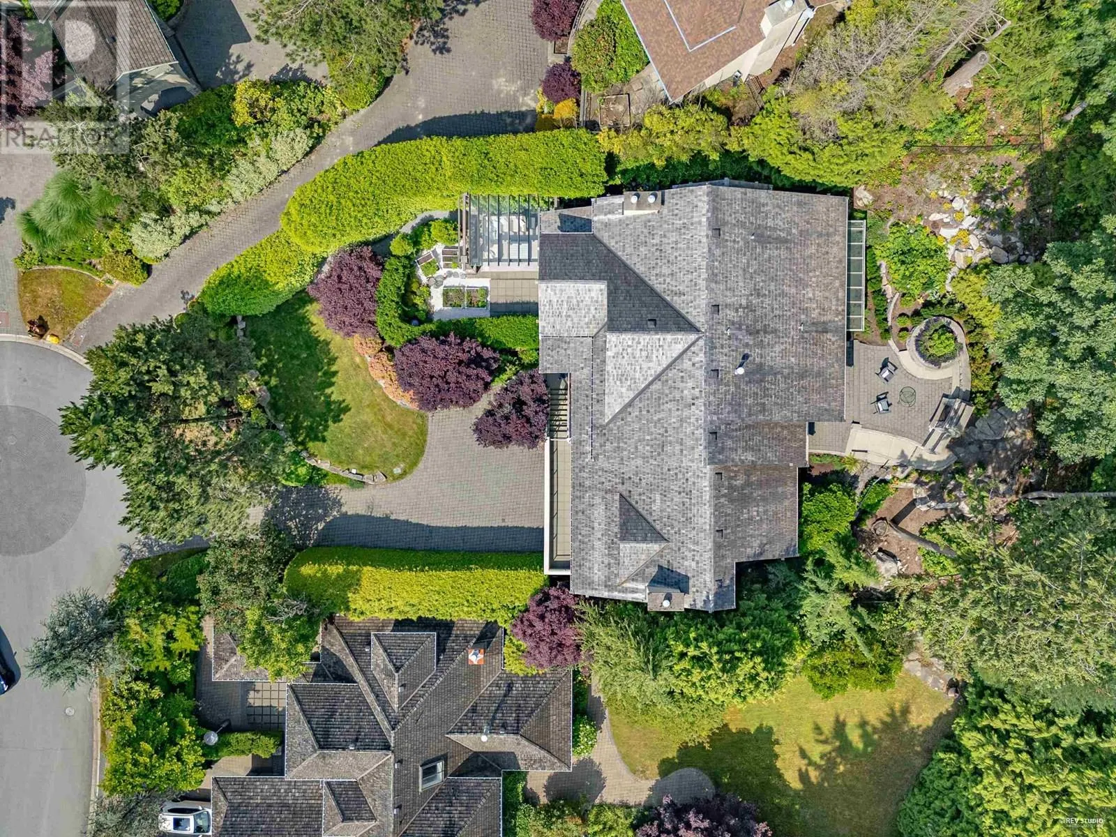 4513 CAULFEILD LANE