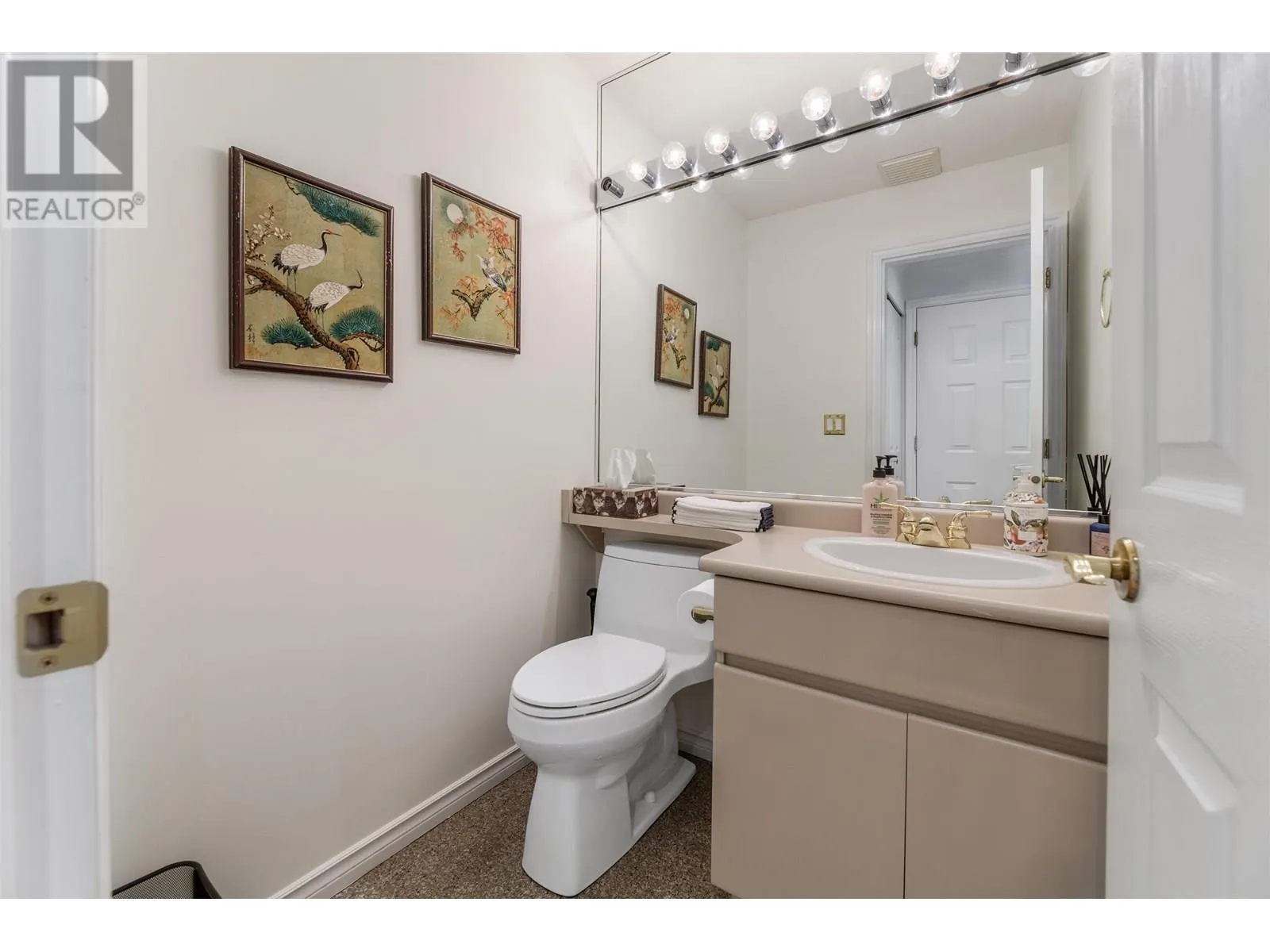 15 788 CITADEL DRIVE