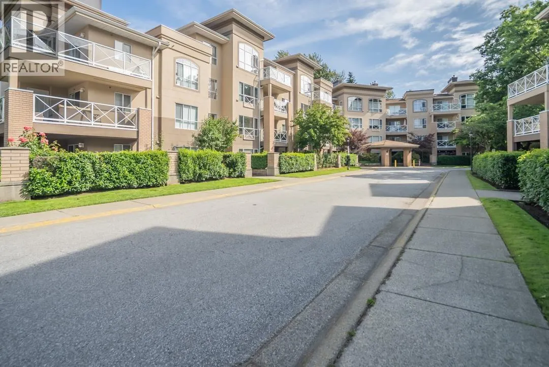 308 2551 PARKVIEW LANE