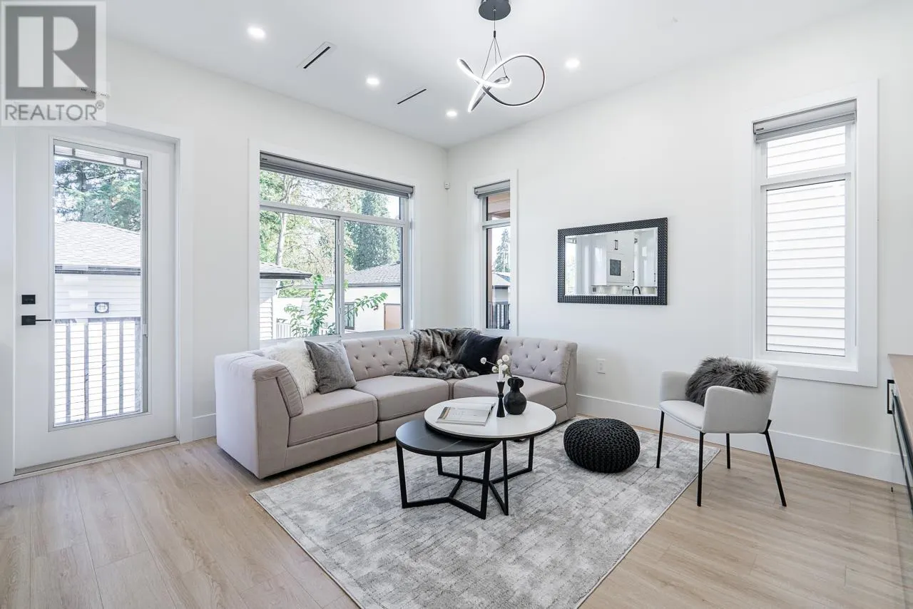 1941 PRAIRIE AVENUE