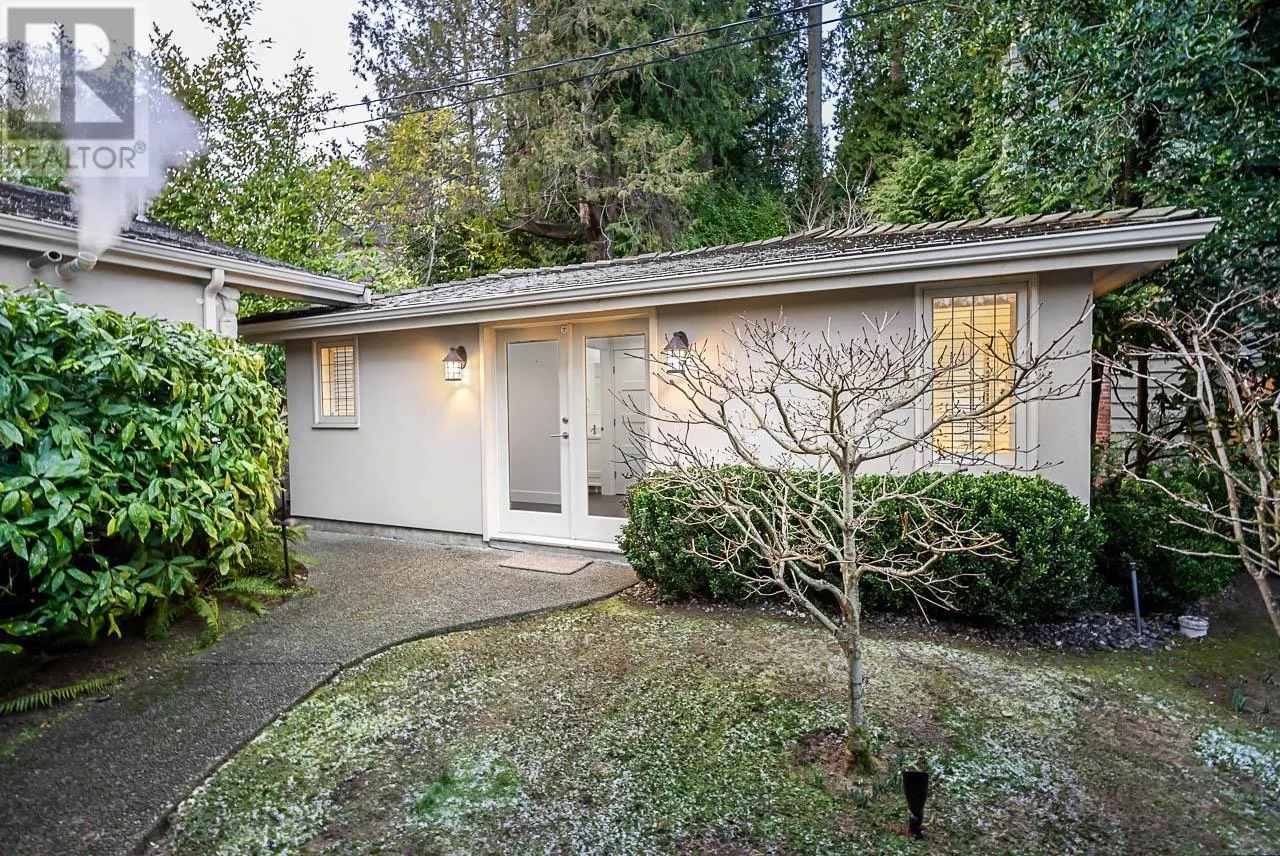 4480 ROSS CRESCENT