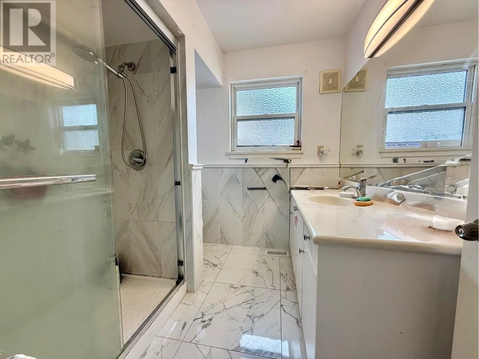 2381 OLIVER CRESCENT