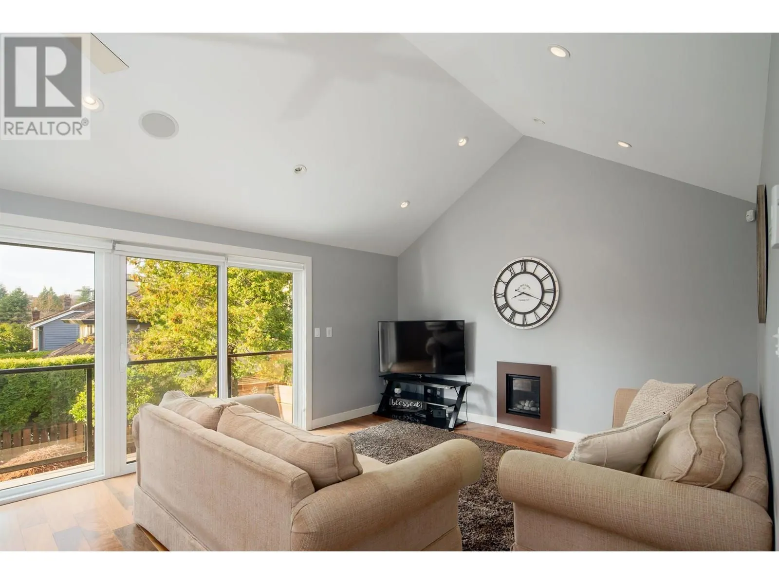 4786 MEADFEILD COURT
