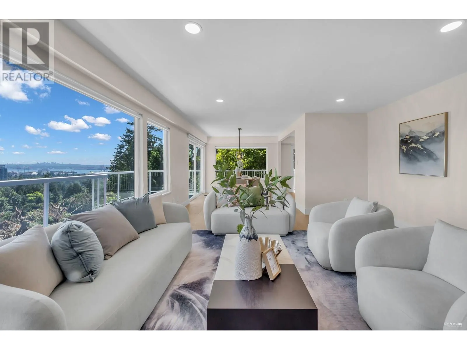 818 YOUNETTE DRIVE