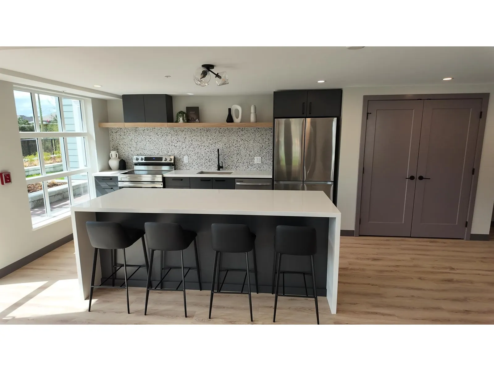 304 33920 BEST AVENUE