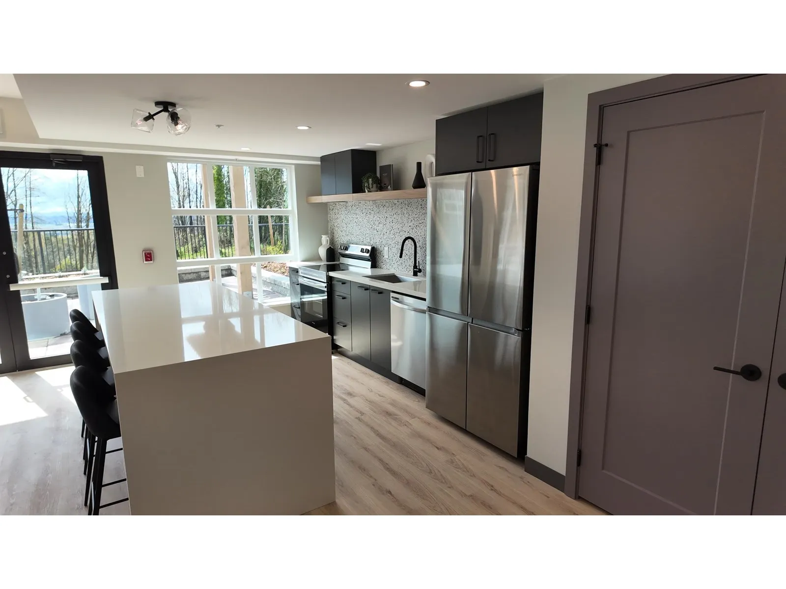 304 33920 BEST AVENUE