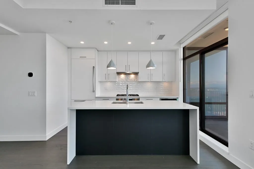 1902 1588 JOHNSTON ROAD