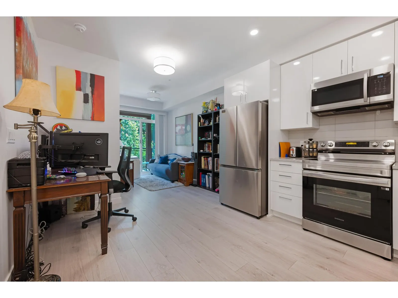 201 32690 14 AVENUE