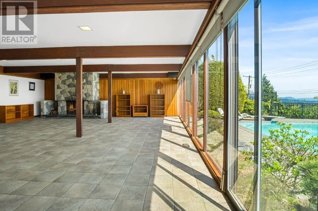1132 CRESTLINE ROAD