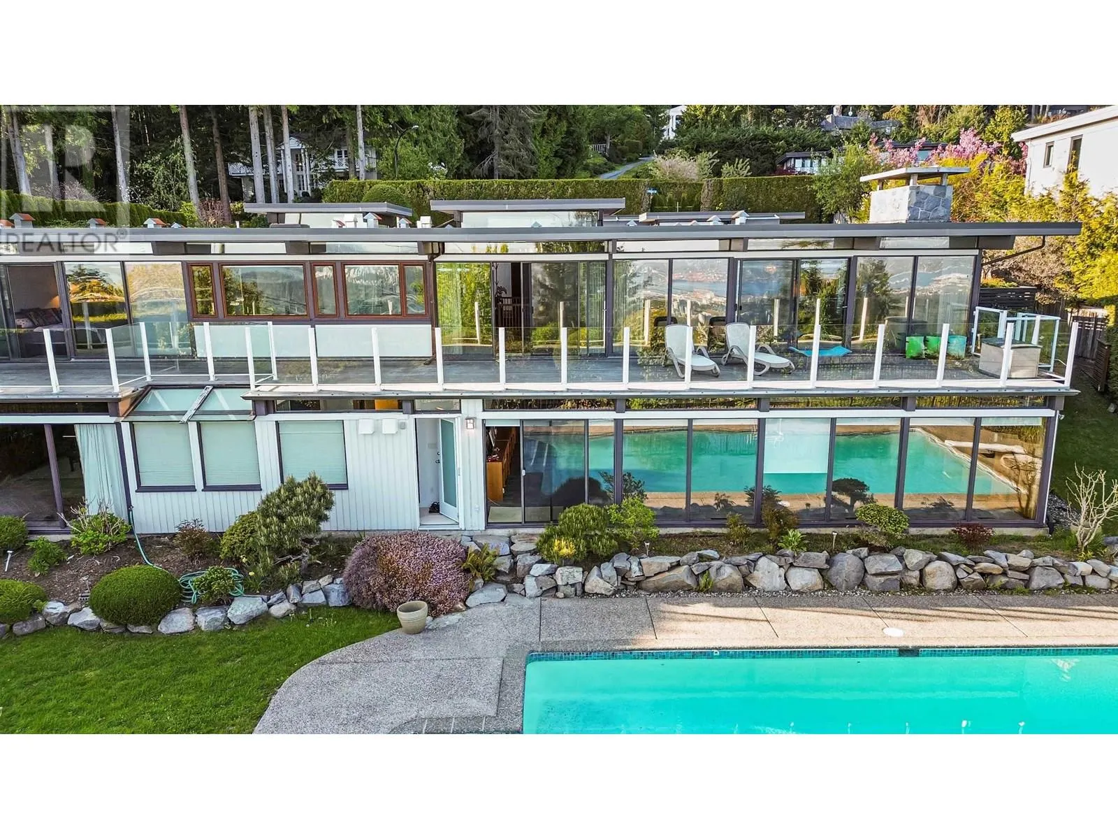 1132 CRESTLINE ROAD