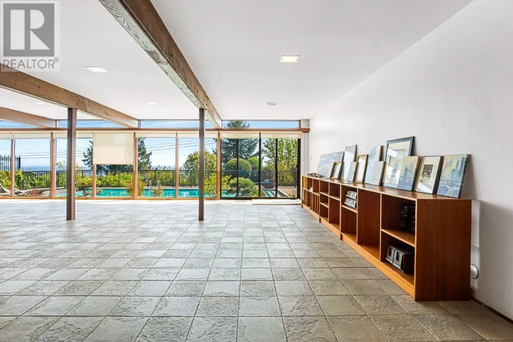 1132 CRESTLINE ROAD