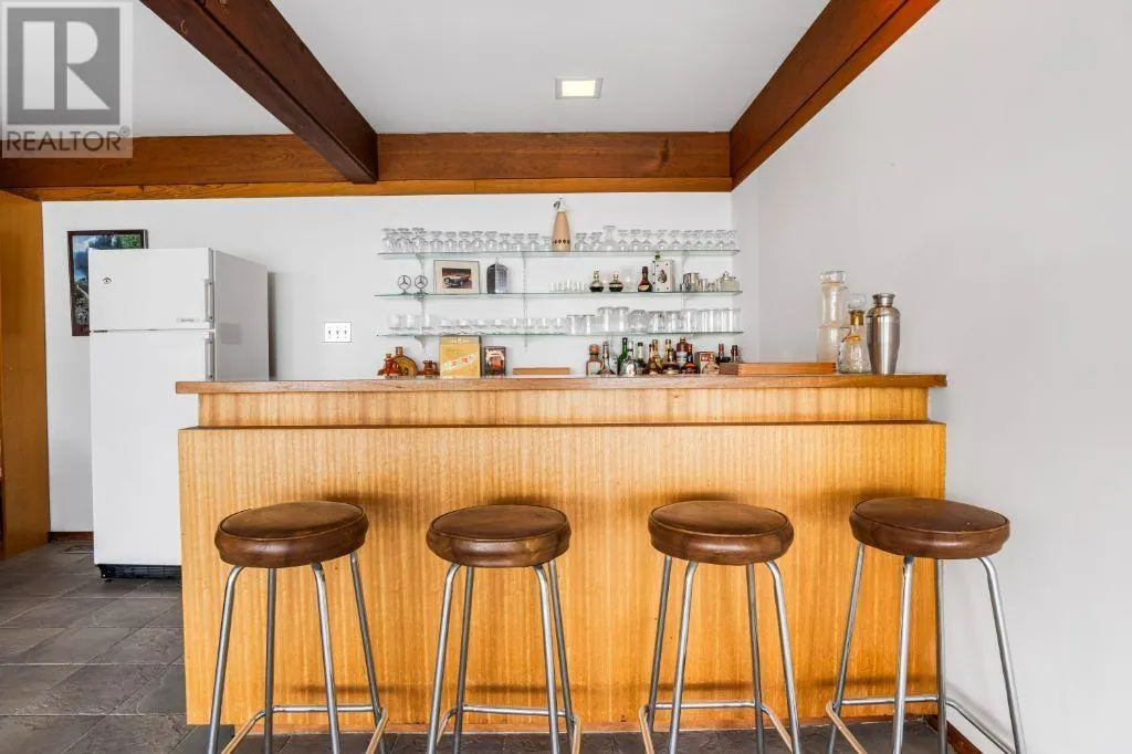 1132 CRESTLINE ROAD