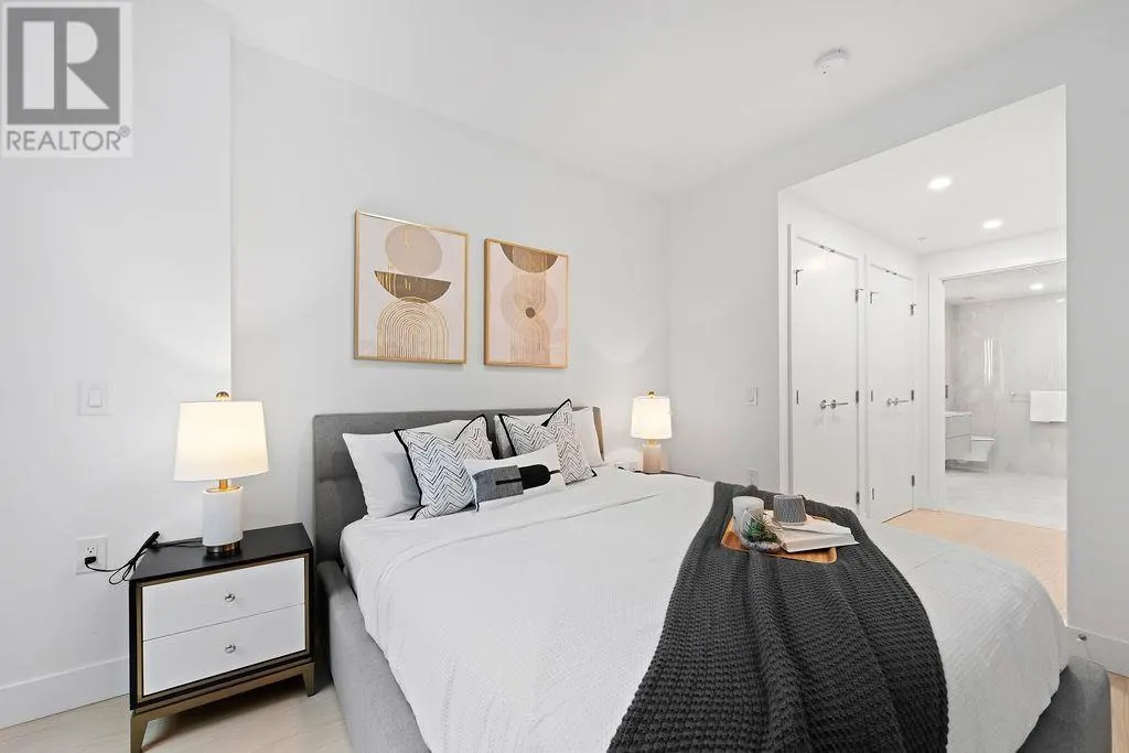 202 1331 MARINE DRIVE