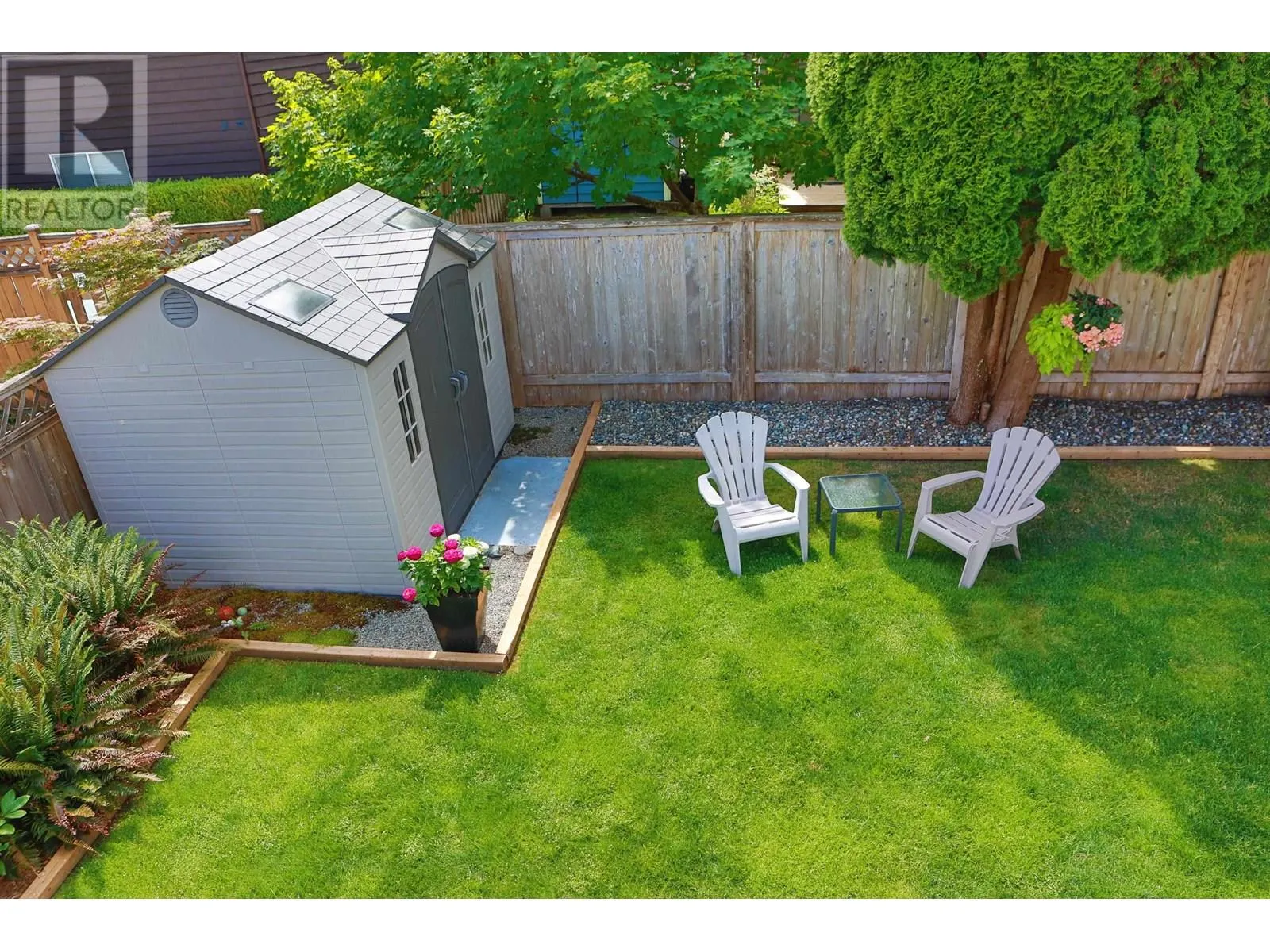 954 LINCOLN AVENUE