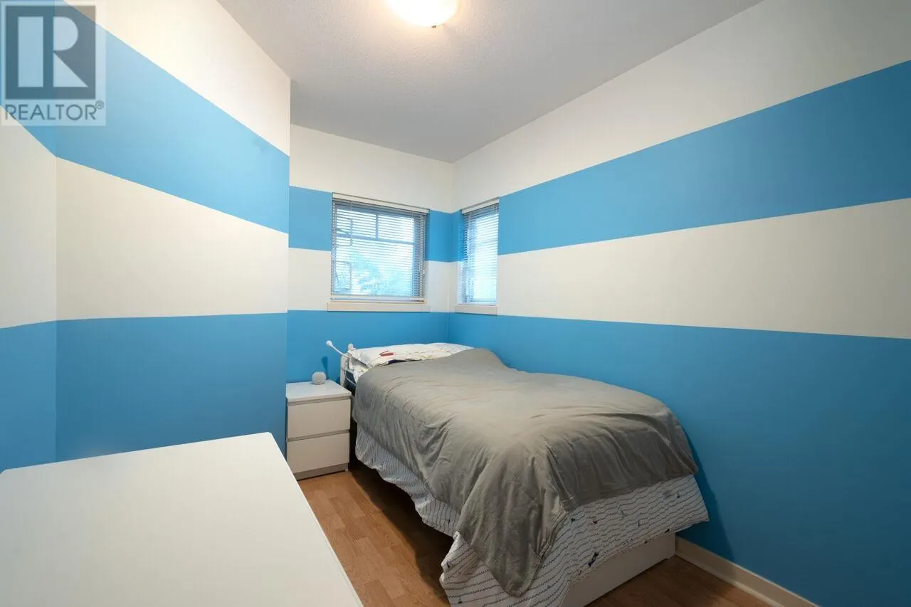 52 2000 PANORAMA DRIVE