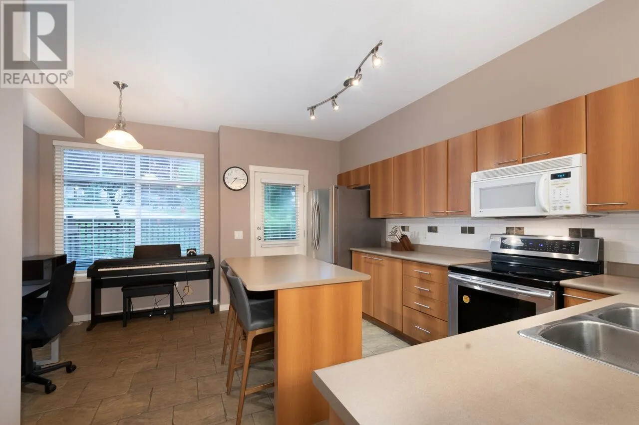 52 2000 PANORAMA DRIVE