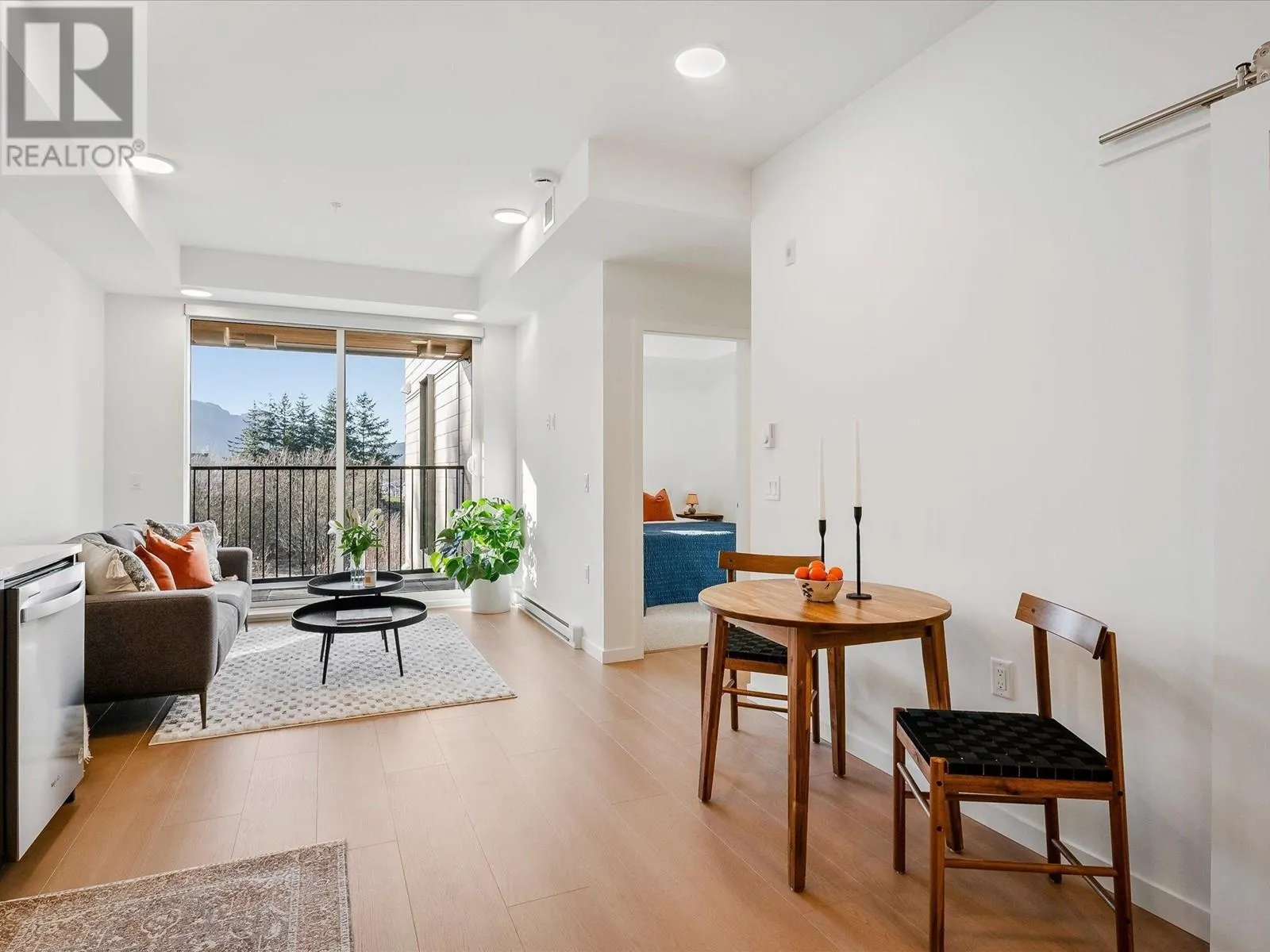 504 37994 SECOND AVENUE