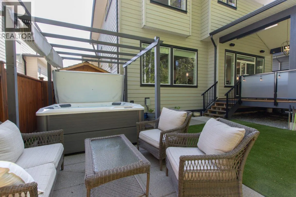 39253 FALCON CRESCENT