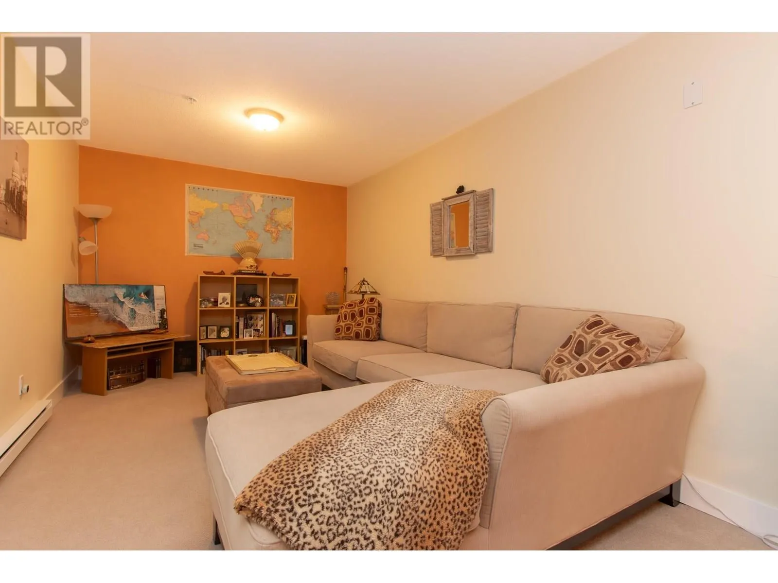 4 1024 GLACIER VIEW DRIVE