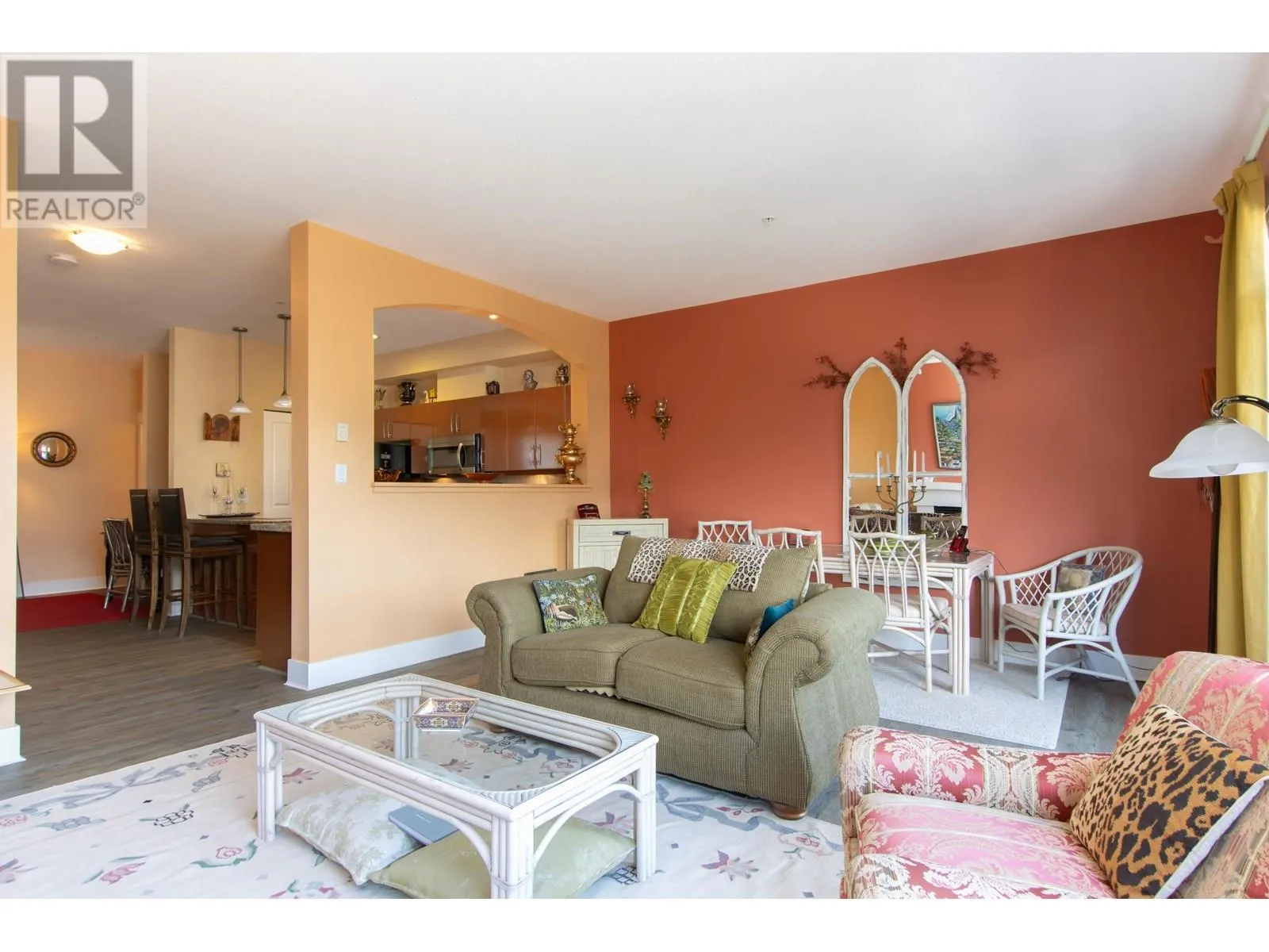 4 1024 GLACIER VIEW DRIVE