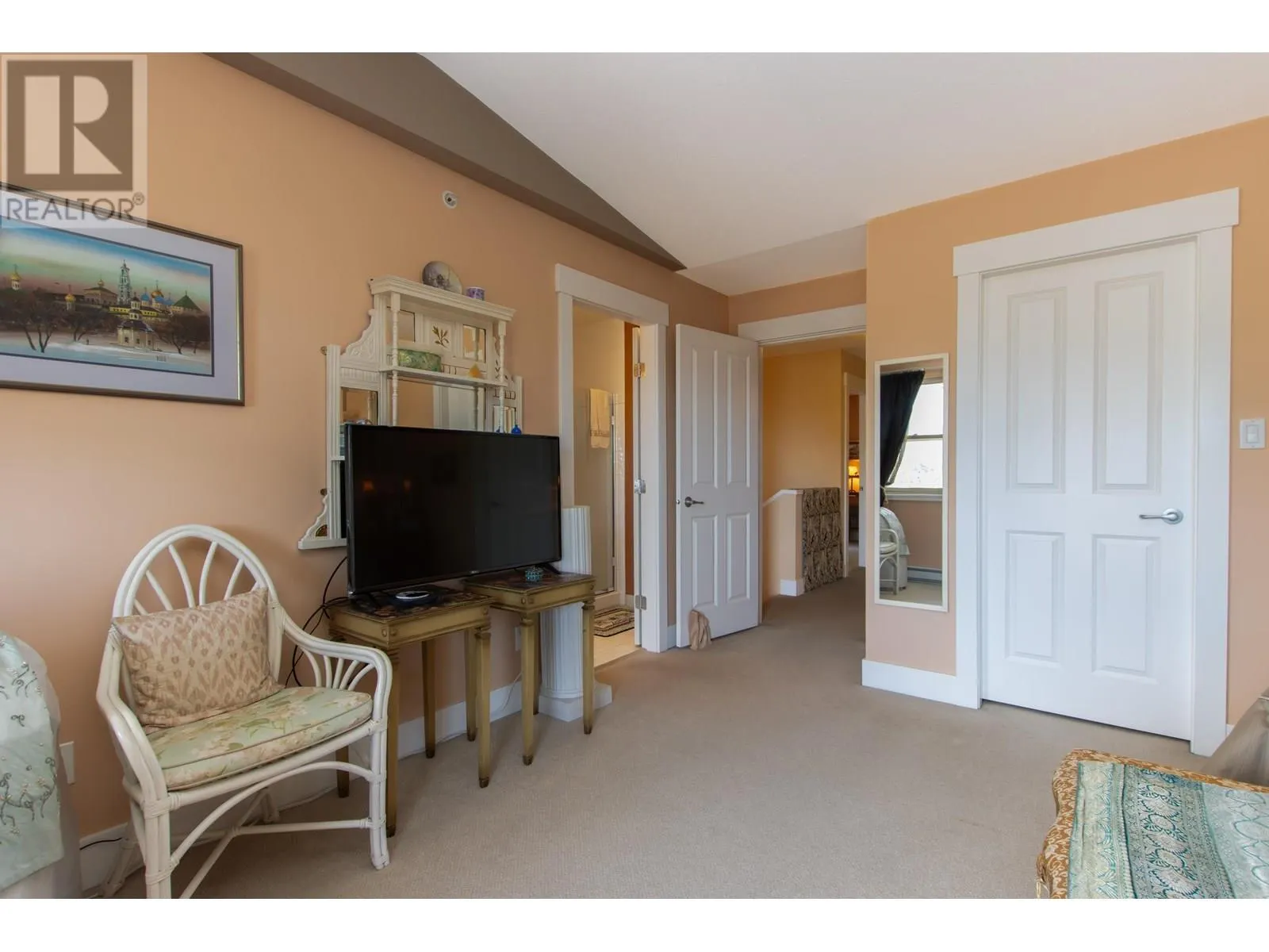4 1024 GLACIER VIEW DRIVE