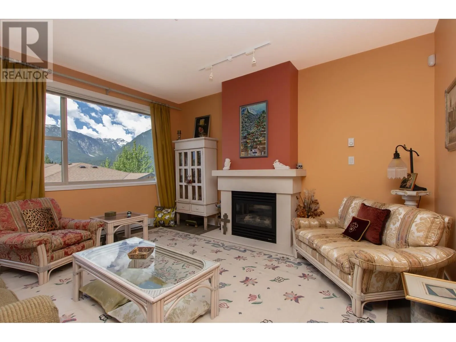 4 1024 GLACIER VIEW DRIVE