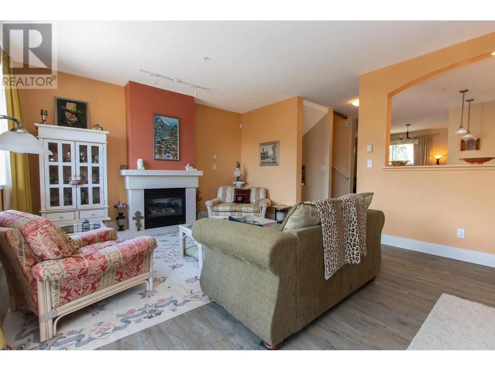 4 1024 GLACIER VIEW DRIVE