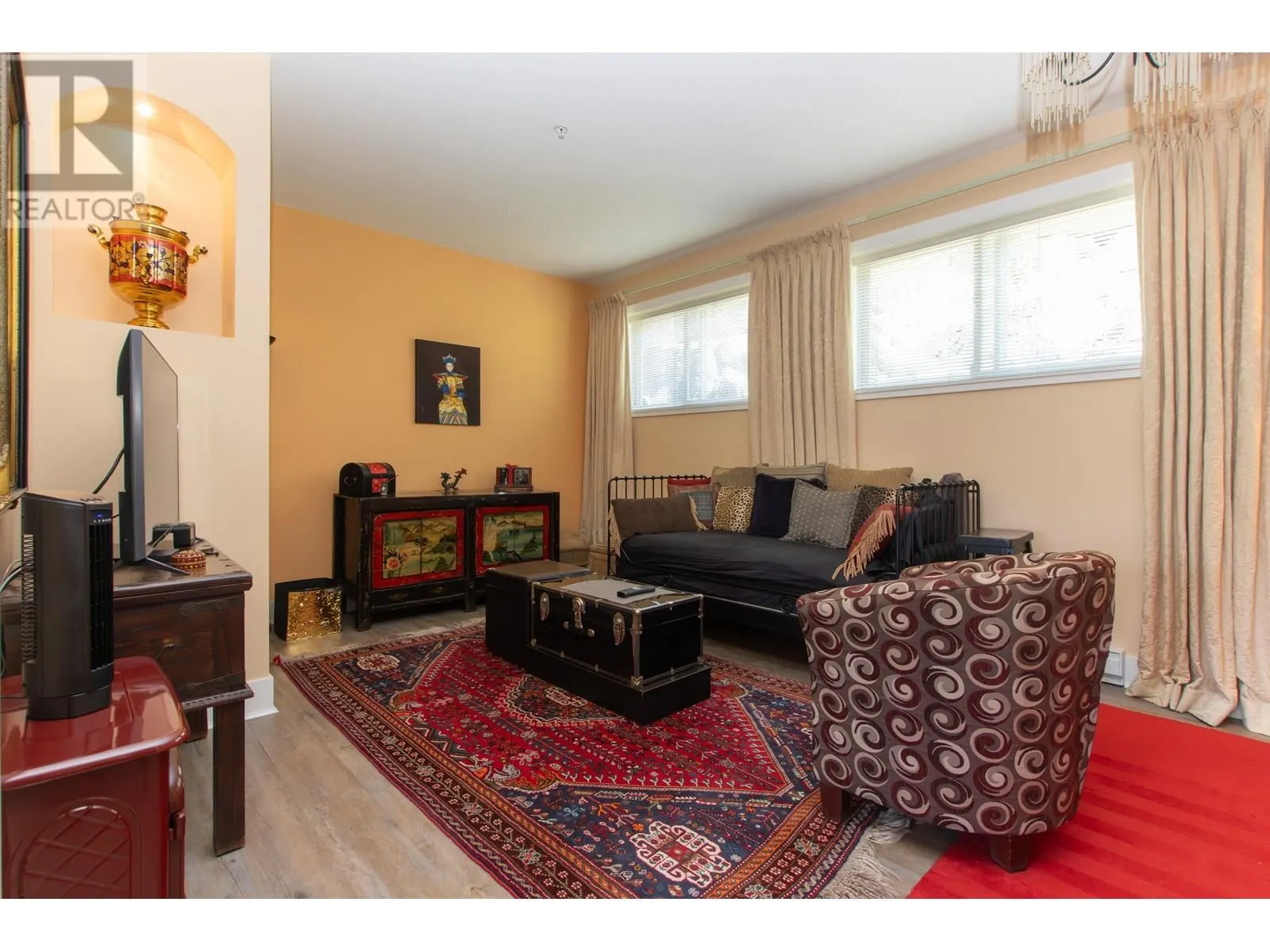 4 1024 GLACIER VIEW DRIVE