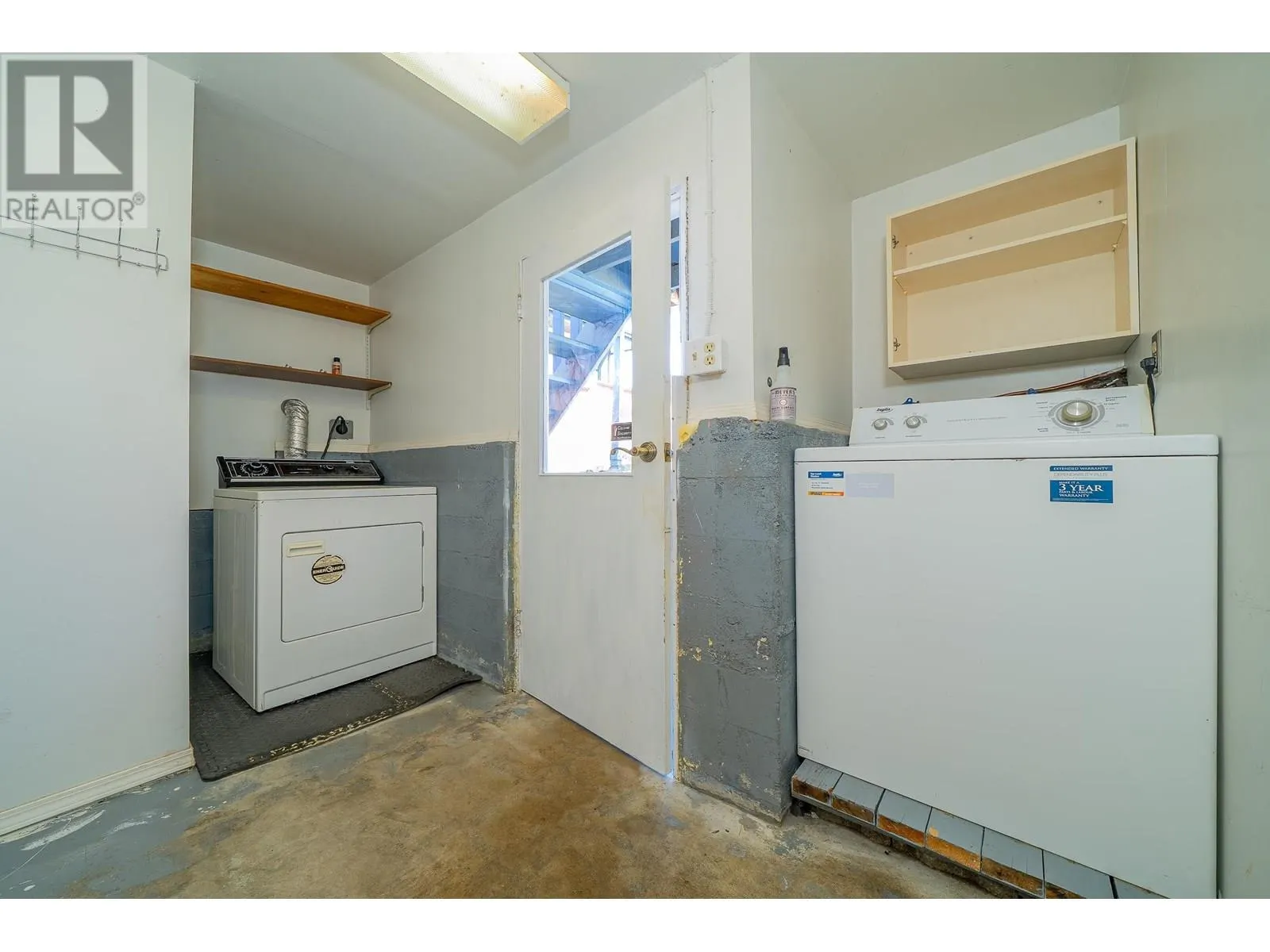 432 W 25TH STREET