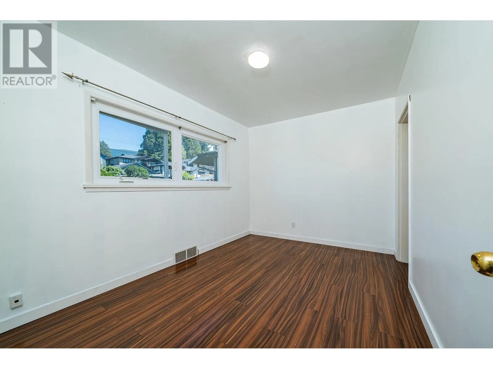 432 W 25TH STREET