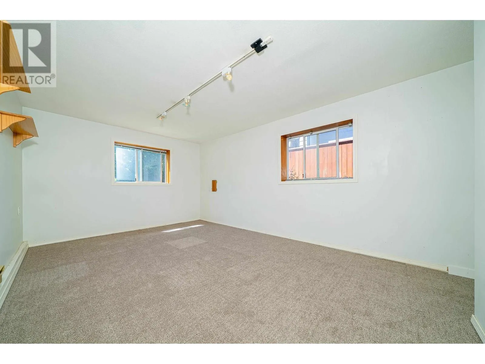 432 W 25TH STREET