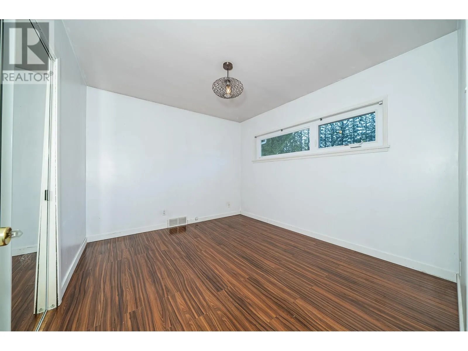 432 W 25TH STREET