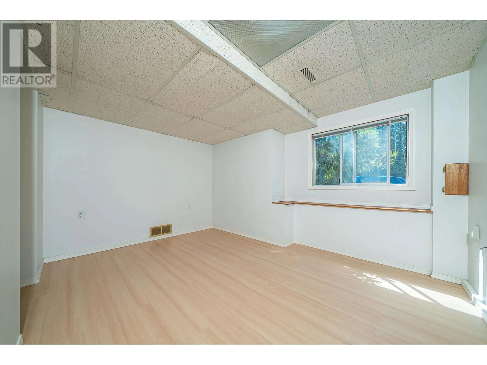 432 W 25TH STREET