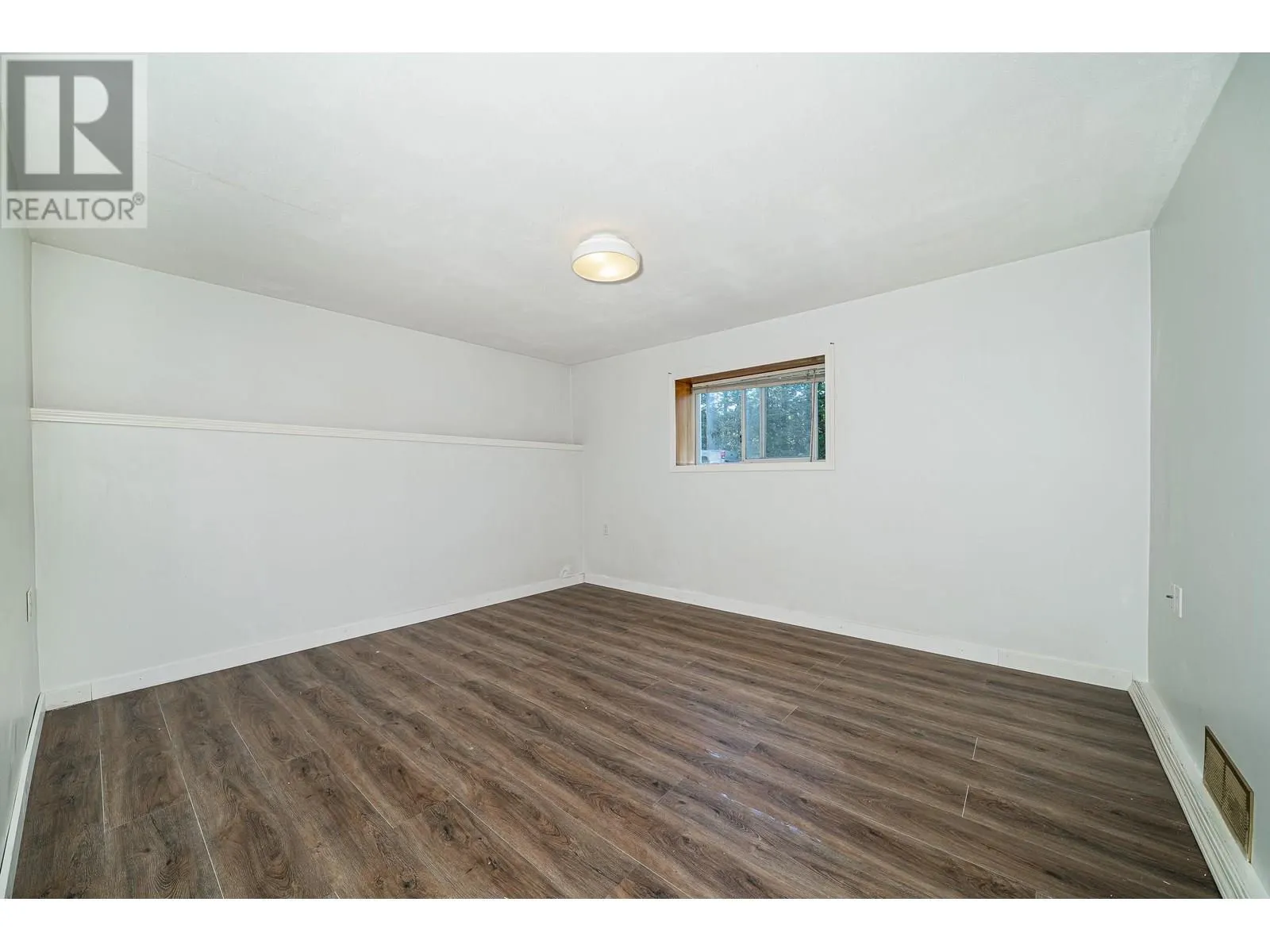 432 W 25TH STREET