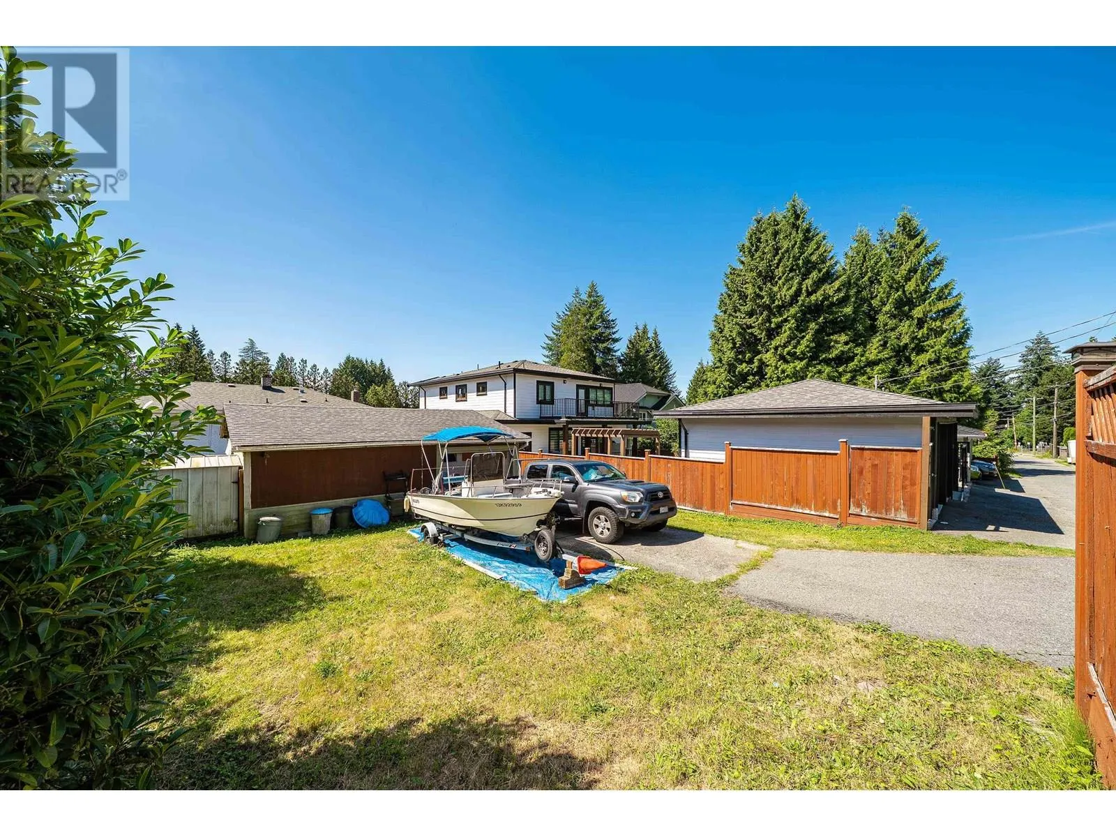432 W 25TH STREET
