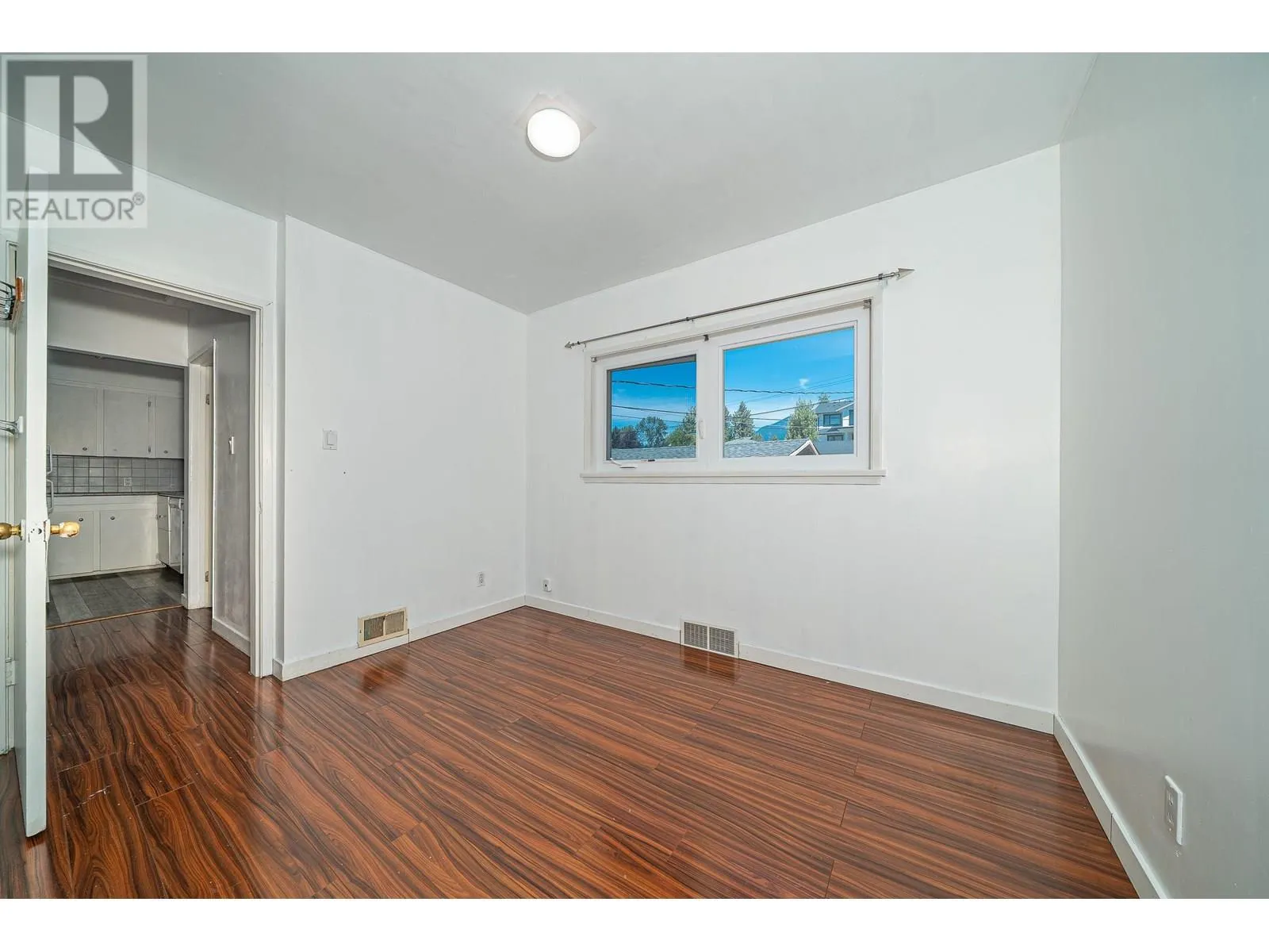 432 W 25TH STREET