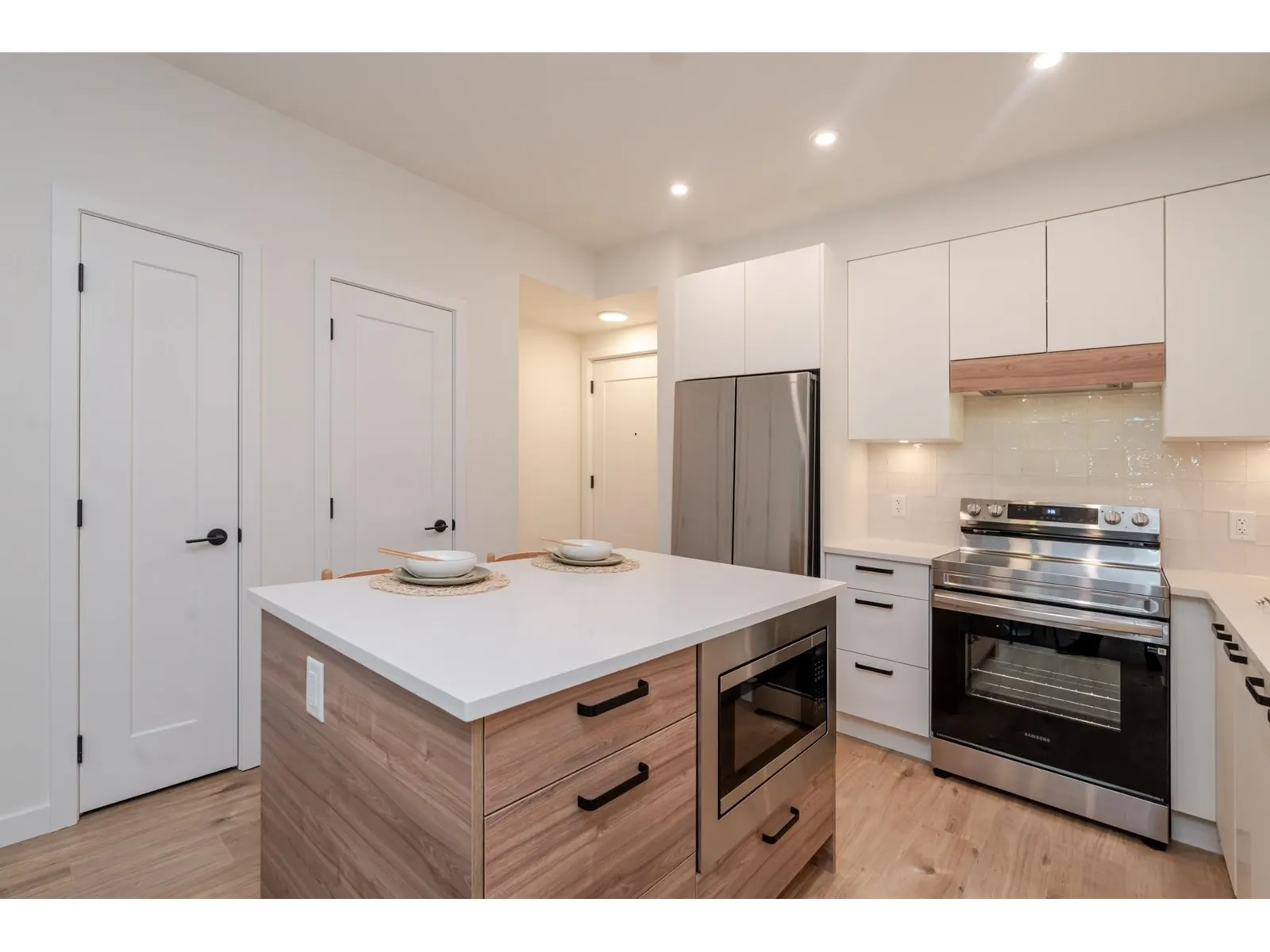 302 33920 BEST AVENUE
