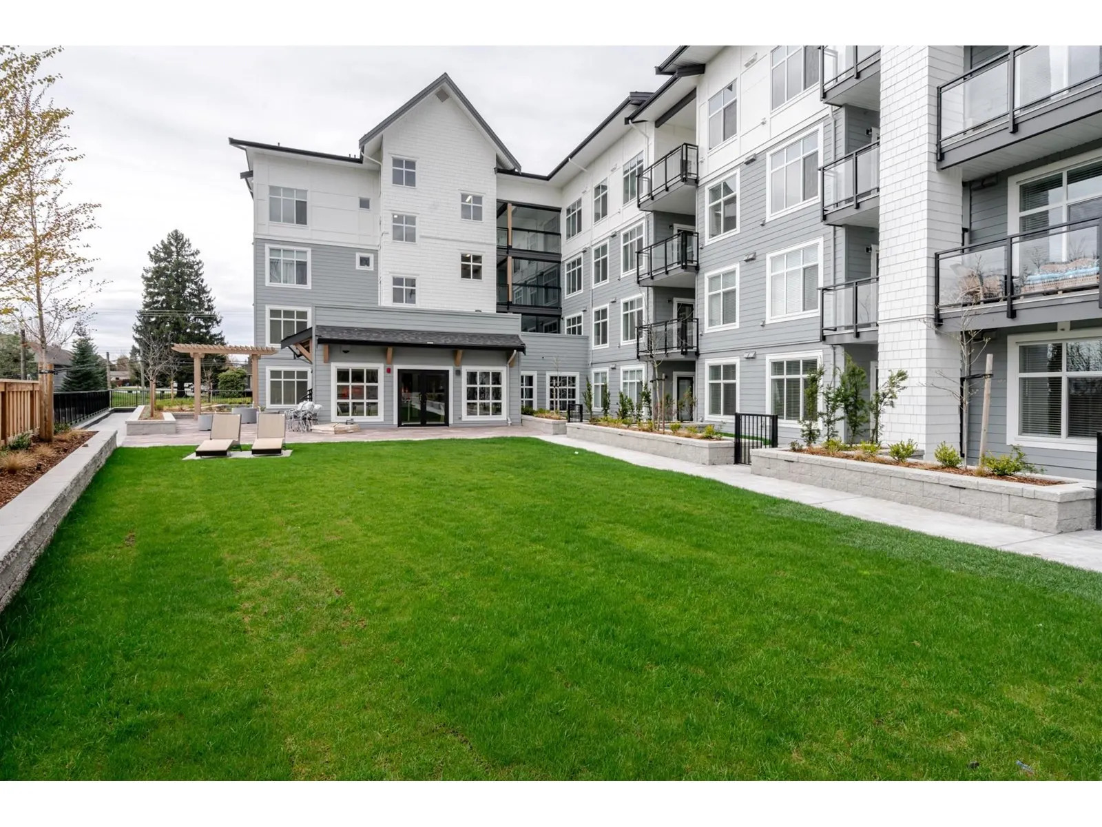 302 33920 BEST AVENUE