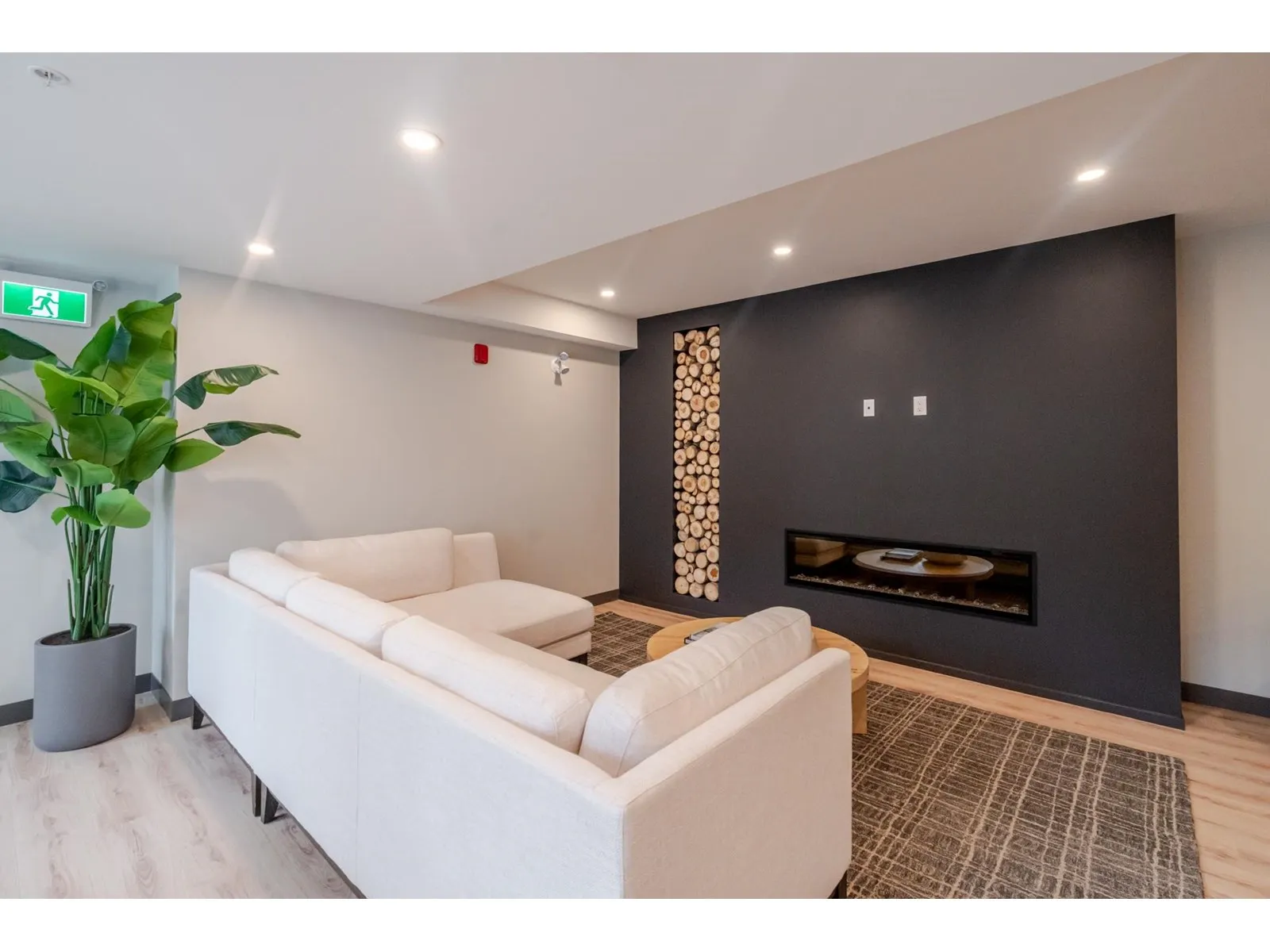 302 33920 BEST AVENUE