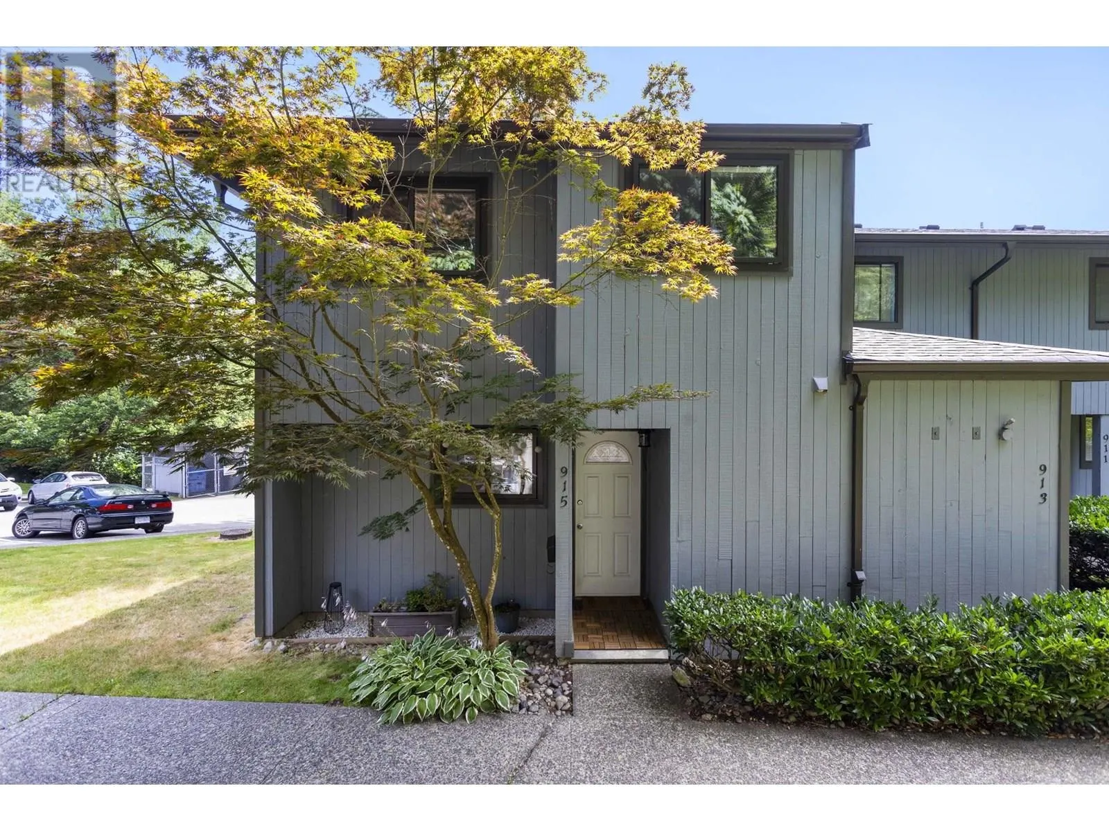 915 BRITTON DRIVE