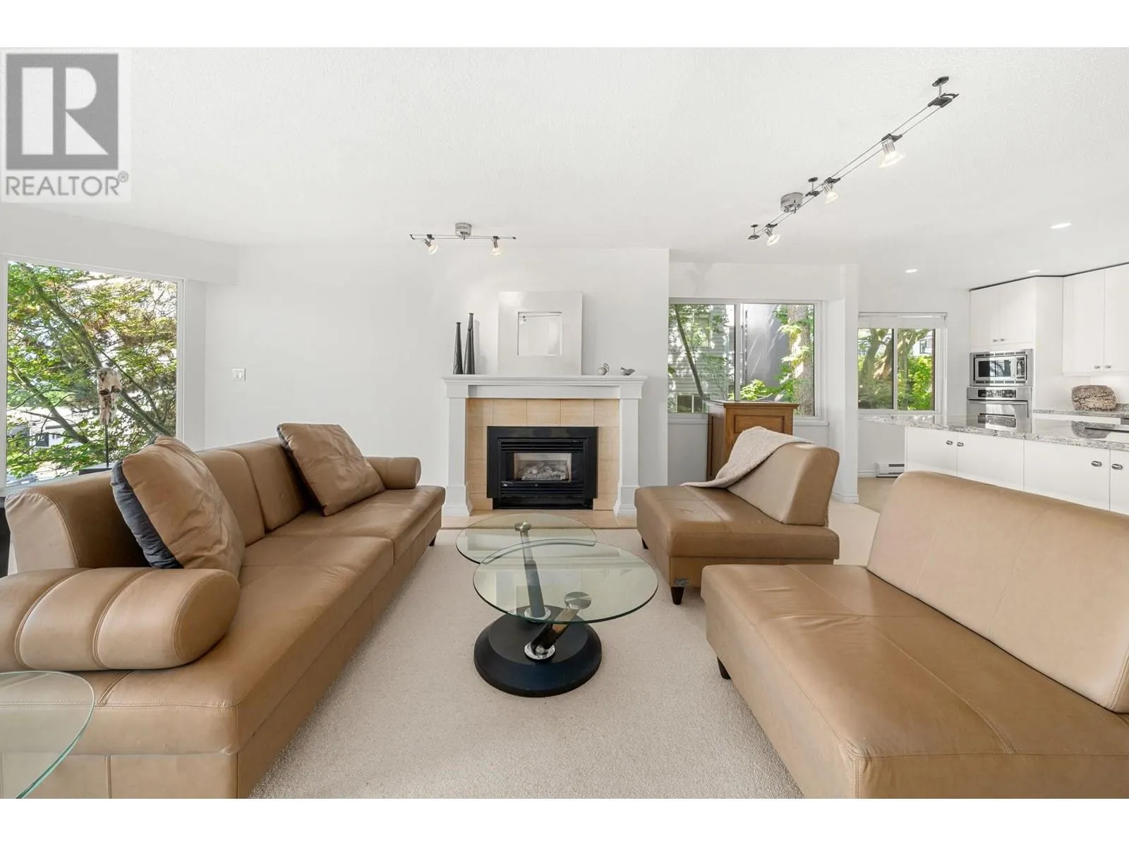 201 2408 HAYWOOD AVENUE