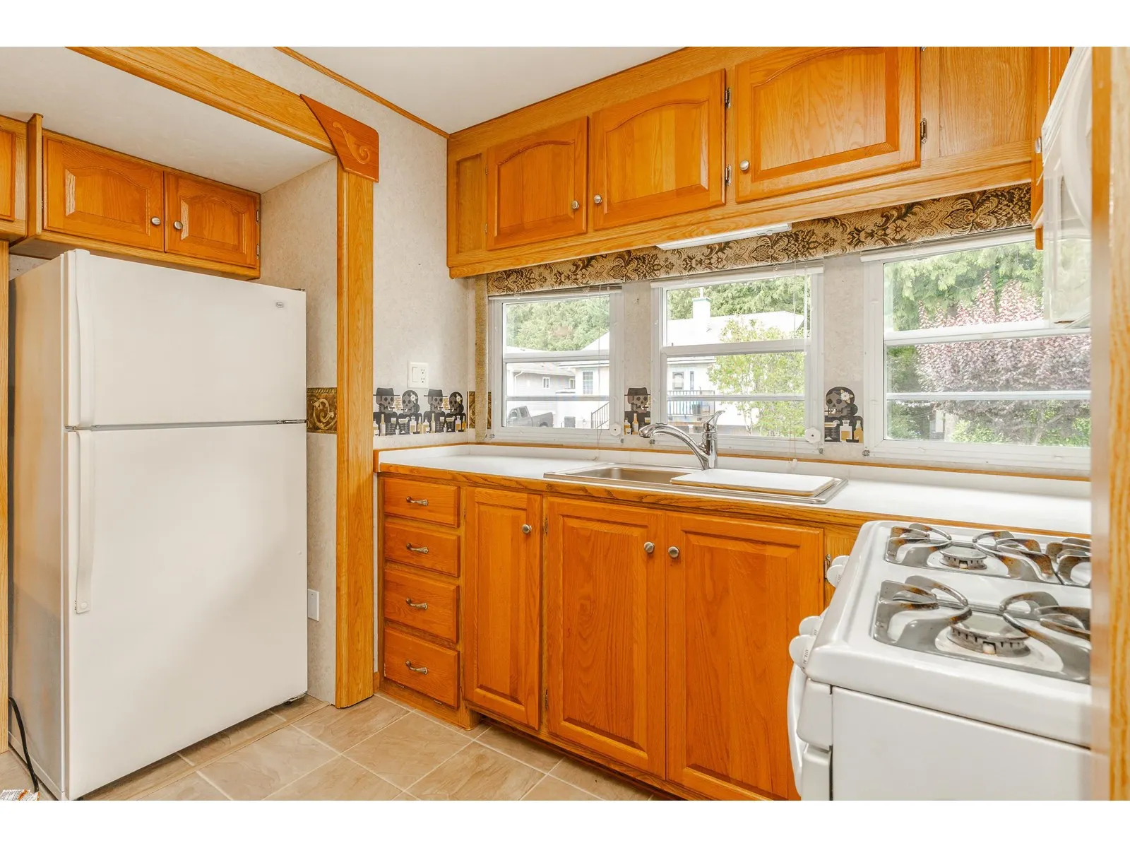 76 14600 MORRIS VALLEY ROAD