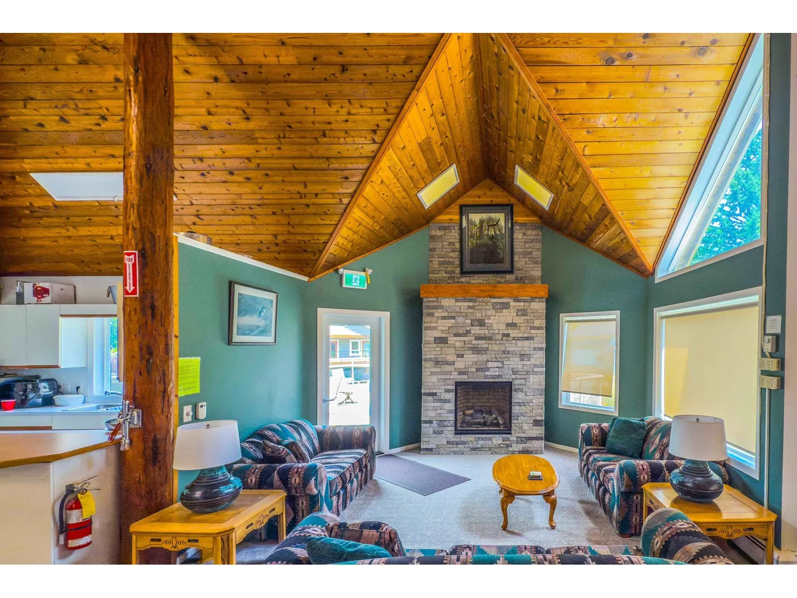 76 14600 MORRIS VALLEY ROAD