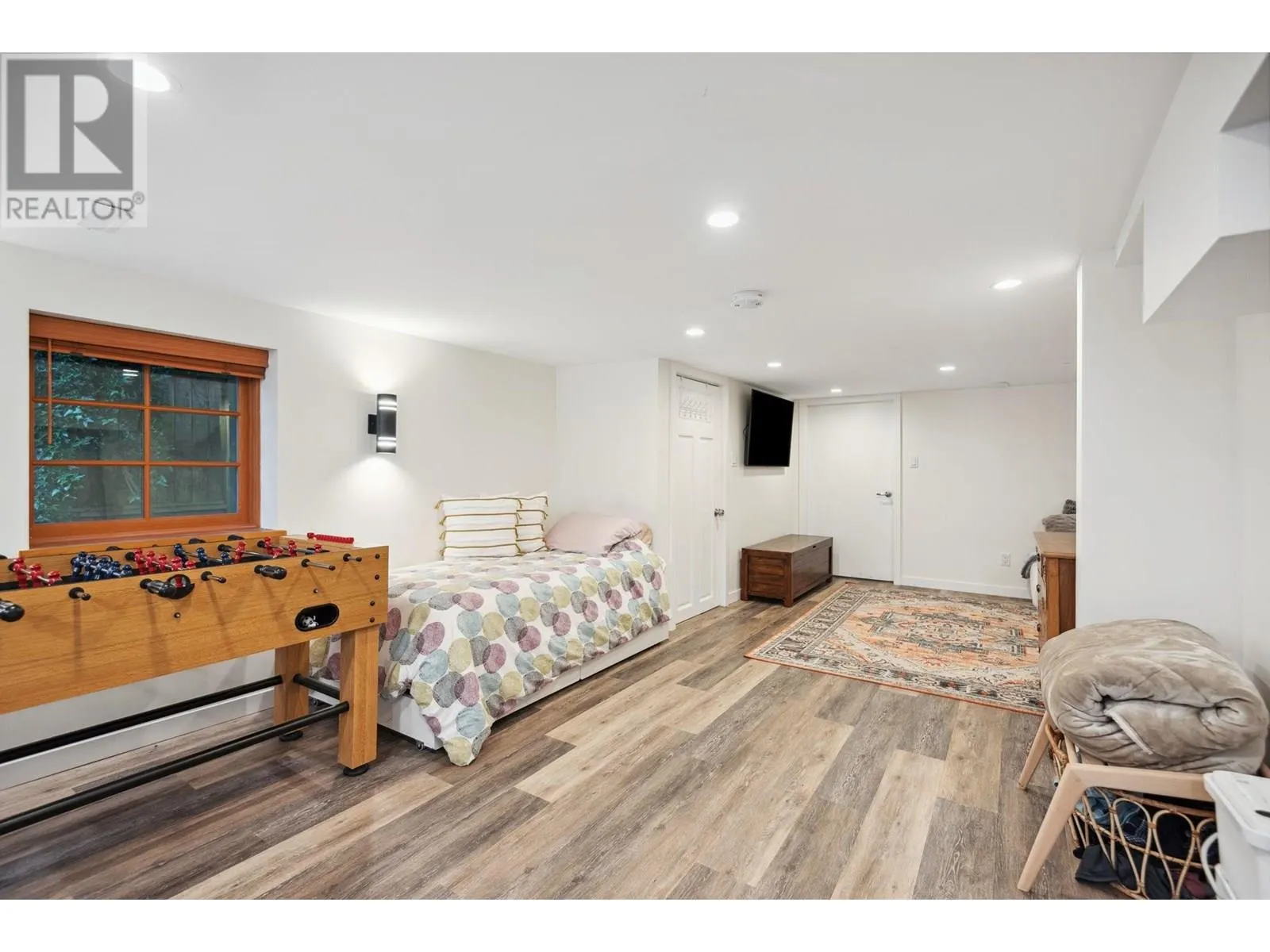 346 E 5TH STREET