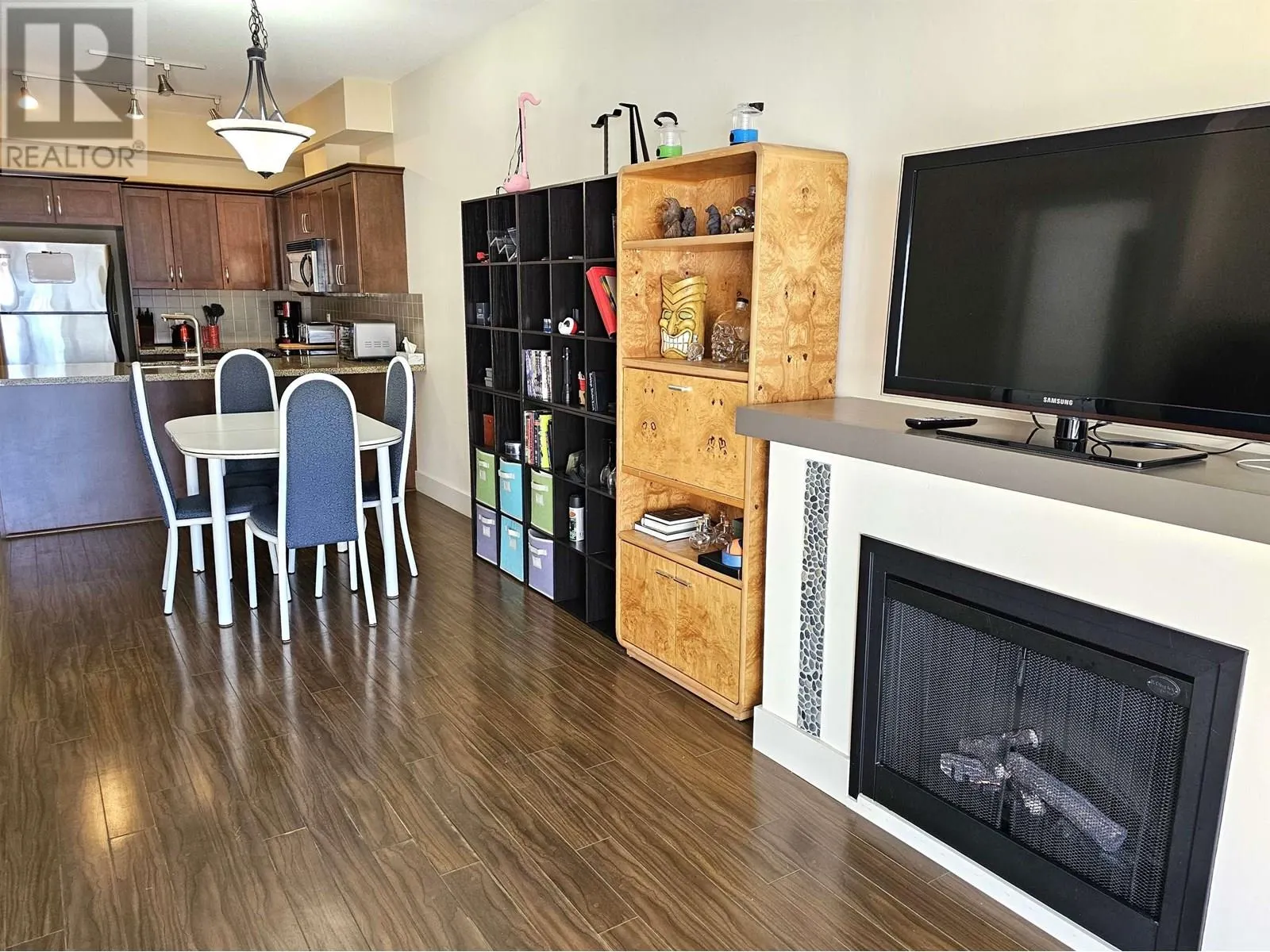418 1336 MAIN STREET