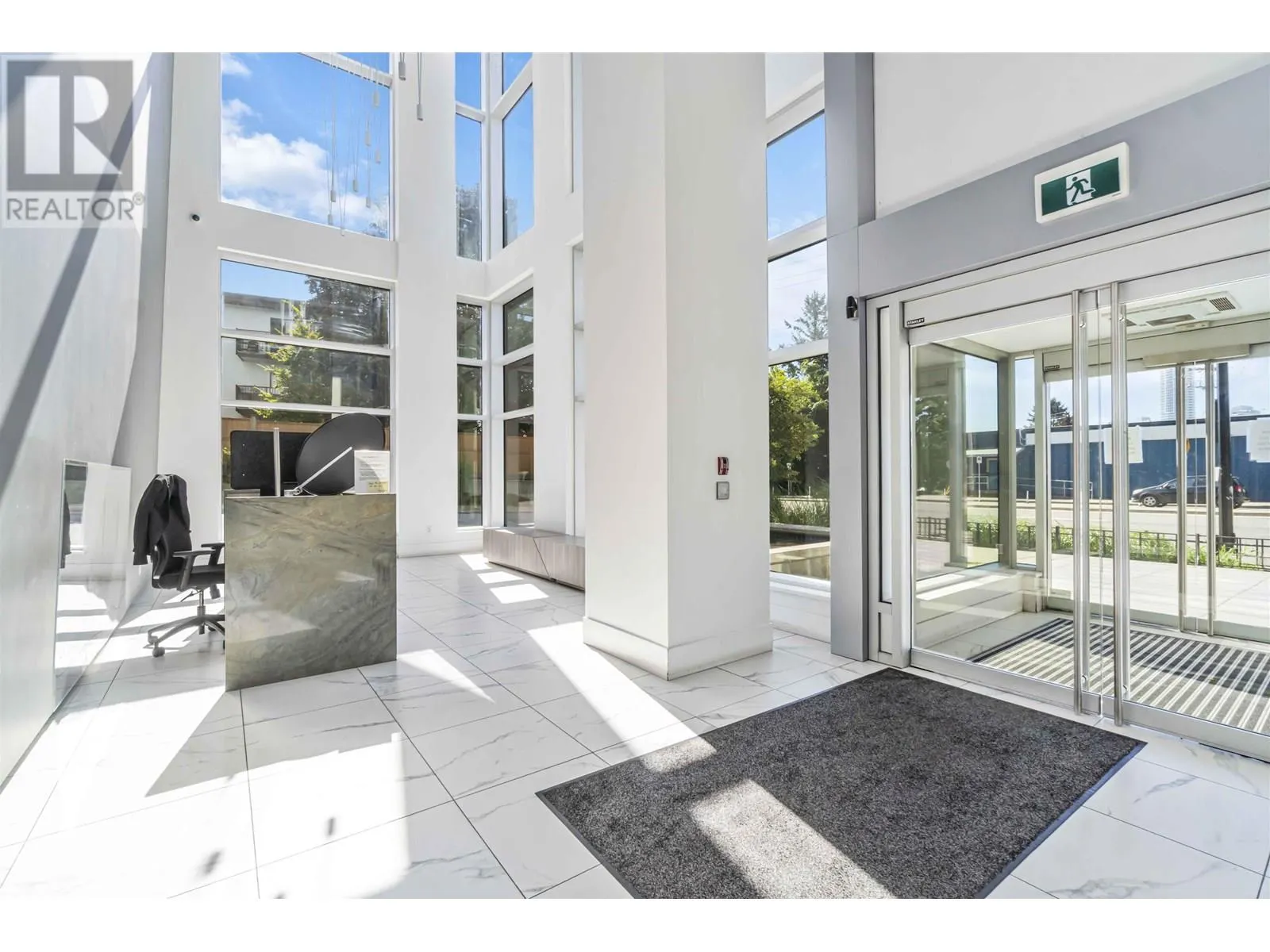 402 7388 KINGSWAY